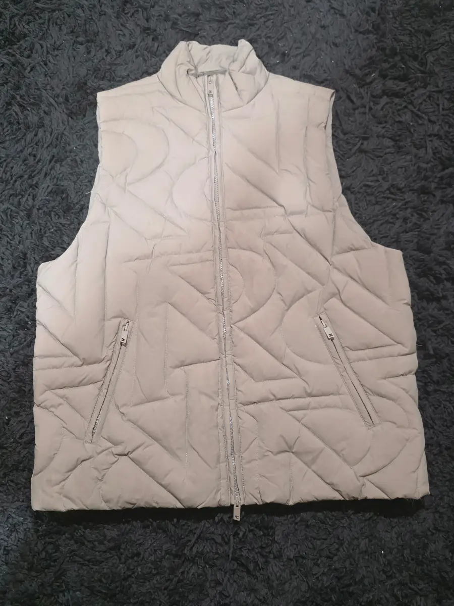 Represent Initial R Quilted Gilet