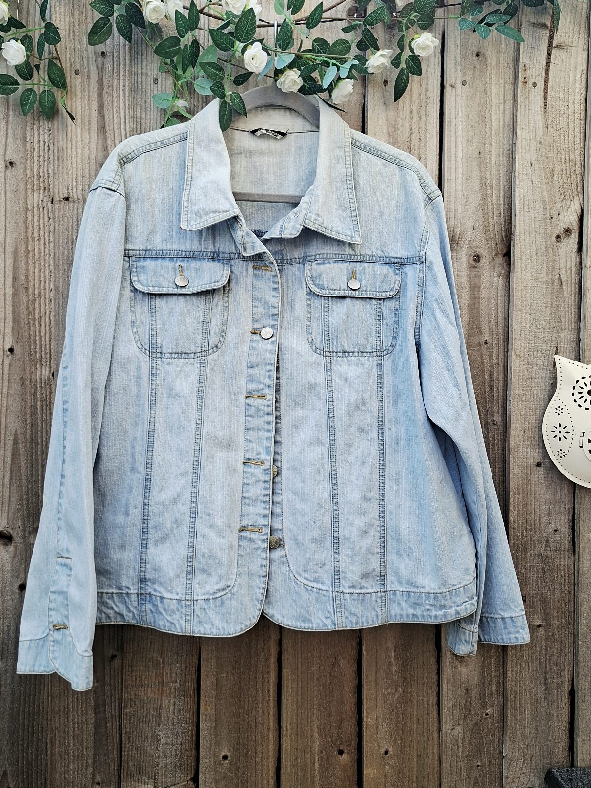 Ladies light stone wash denim jacket size xxl