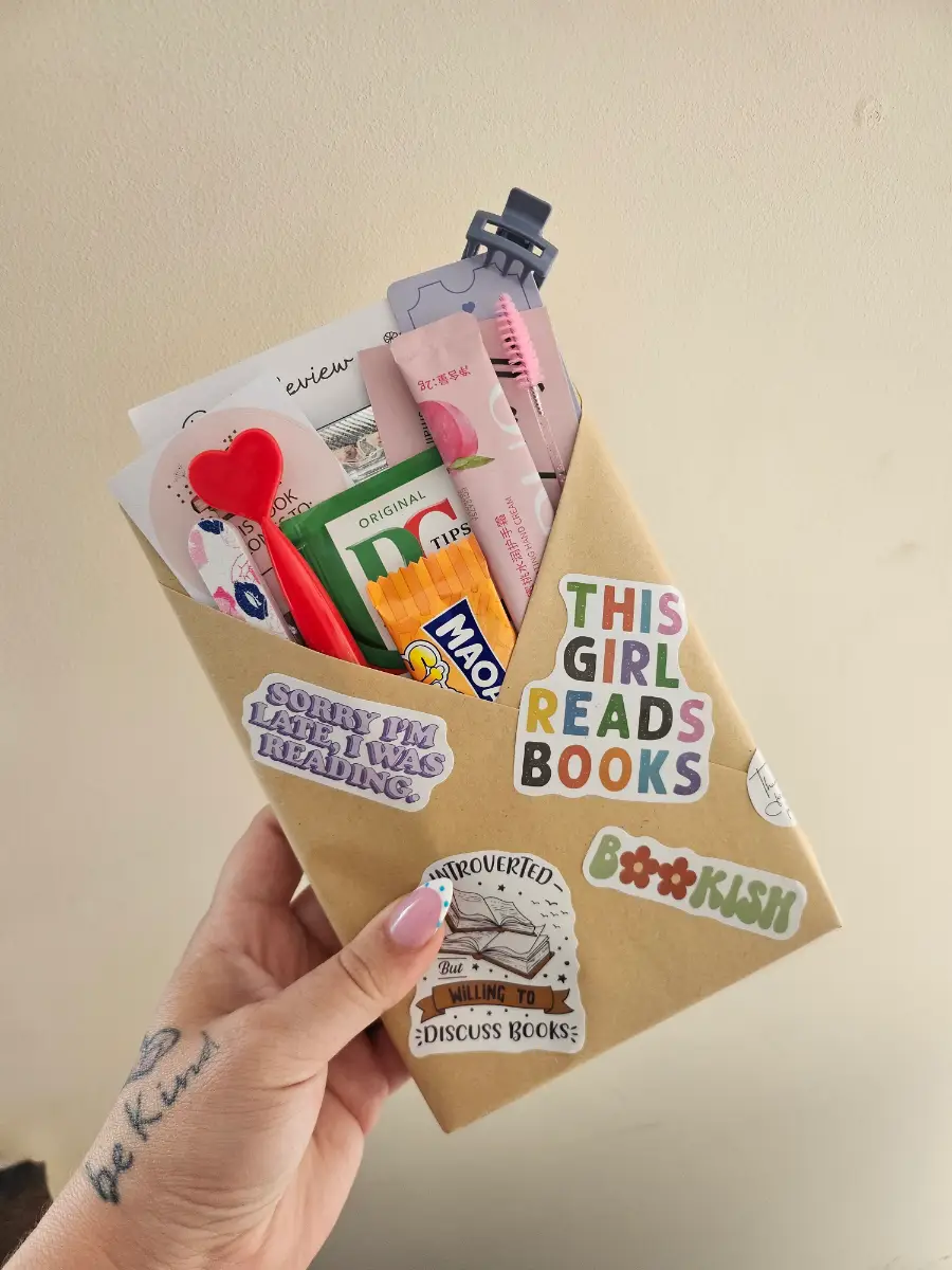 Crime/murder blind date with a book