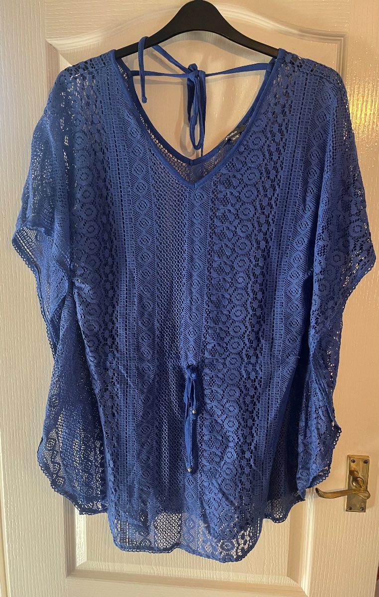 Studio Blue Crochet Style Cover Up. 100% Cotton. Tie Waist. Size 16/18