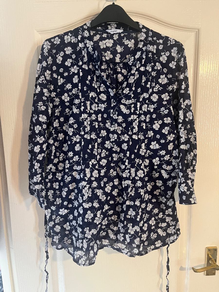 George Navy Blouse, White Floral Print. Tie Back. Office Work Wear Size 16