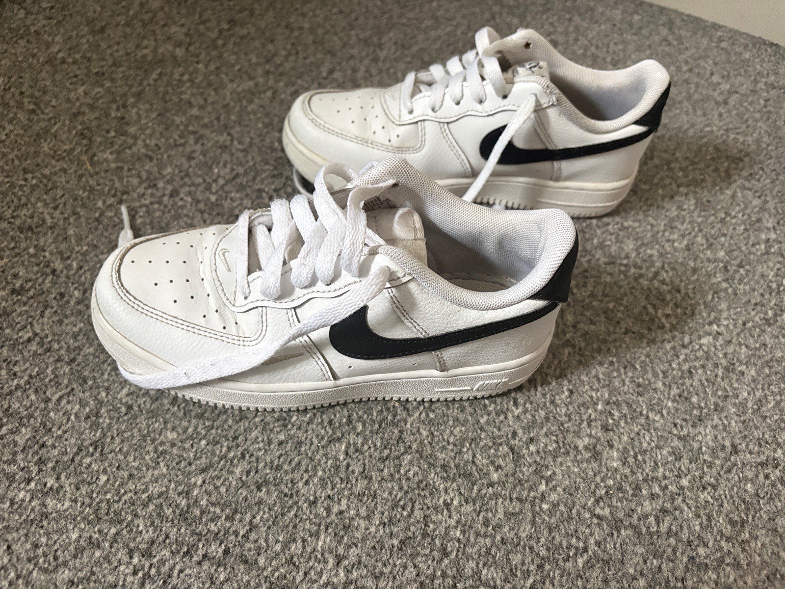 Nike Air Force 1 - UK size 1