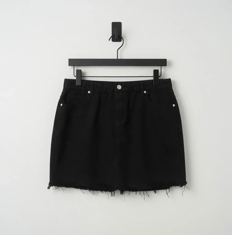 Boohoo Plus High Rise Black Denim Fray Hem Mini Skirt Size 18 BNWT