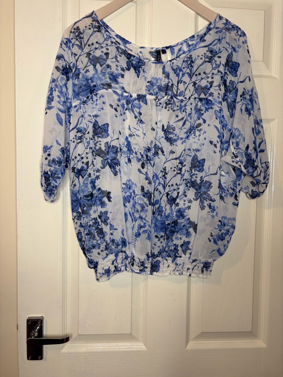 Intuition 12 Floral Butterfly Sheer Blouse Top Size 12 Blue White