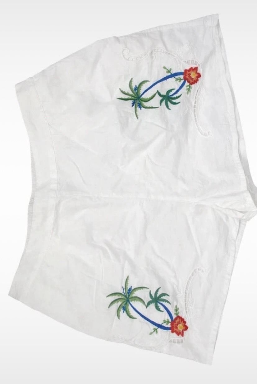 Primark Women’s White Cotton Summer Holiday Embroidered Shorts - UK M (12/14)