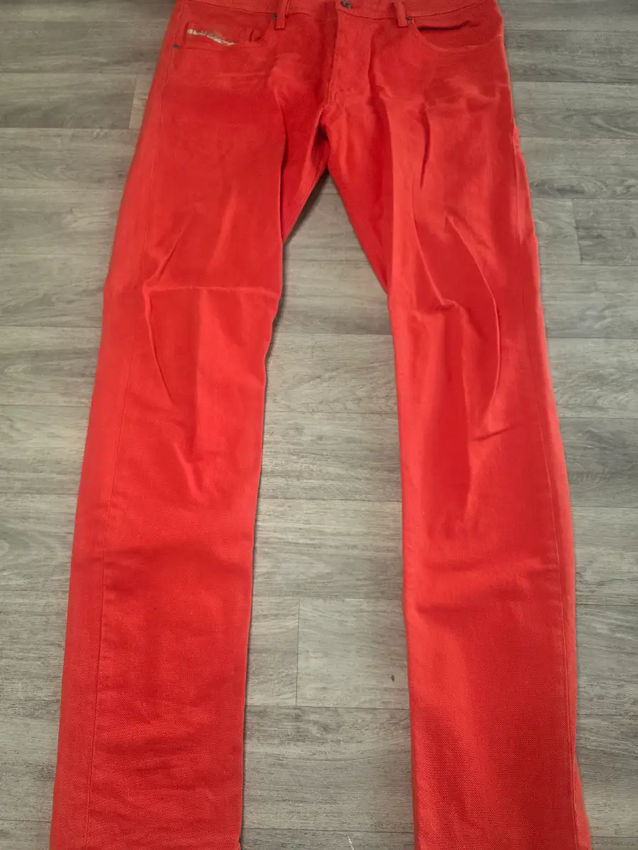 premium diesel tepphar slim-carrot jeans | red w33