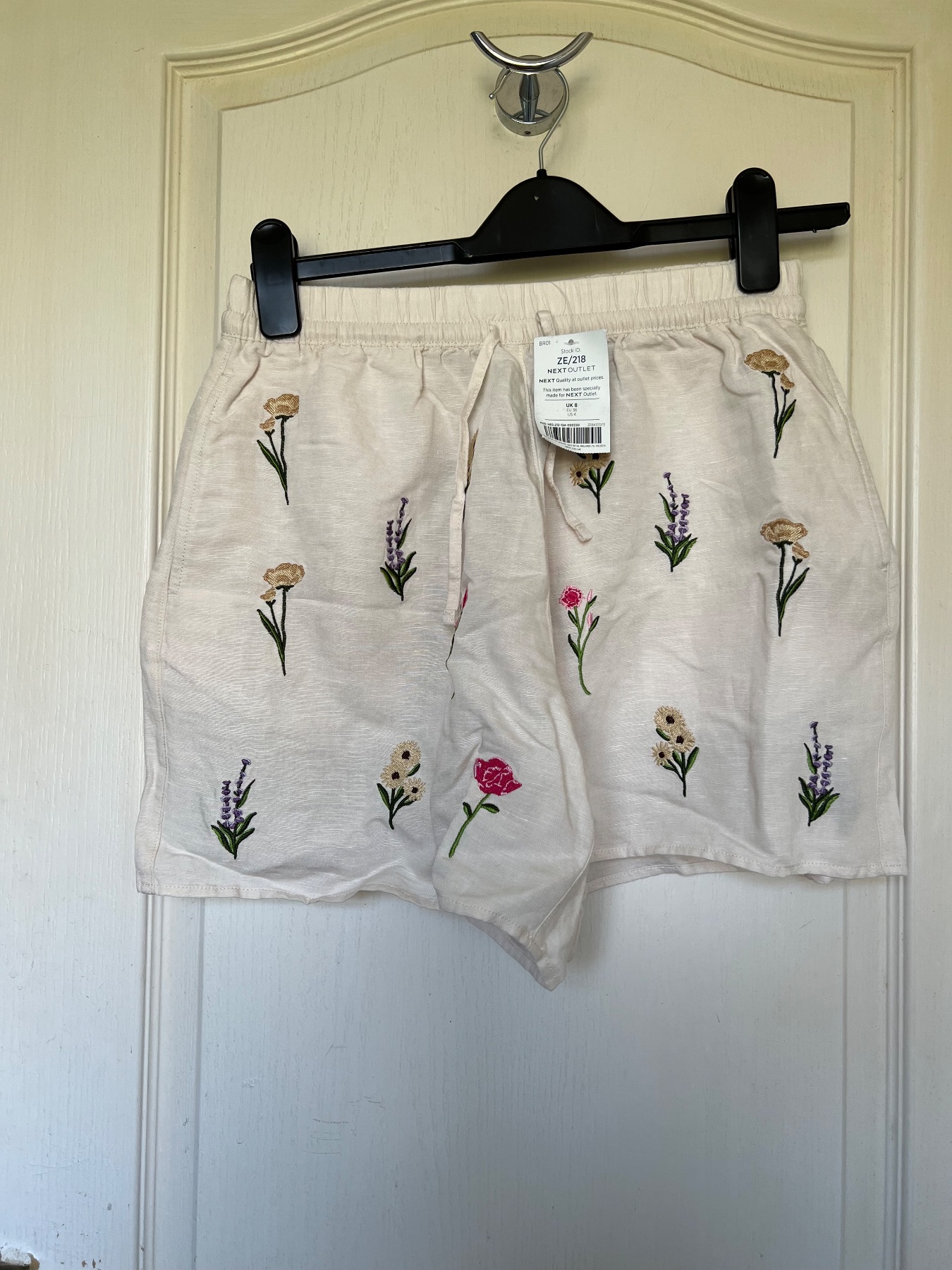 Next Embroided Shorts