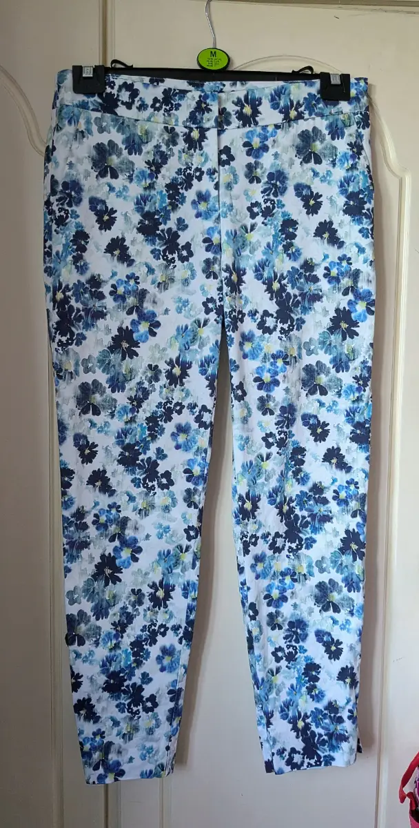 Warehouse size 10 cropped/ankle length Chino style trousers