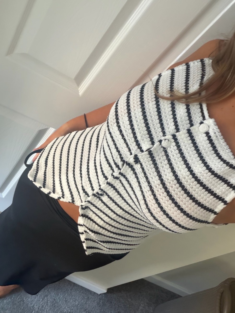 Women’s size small stripy ribbed top black and white
