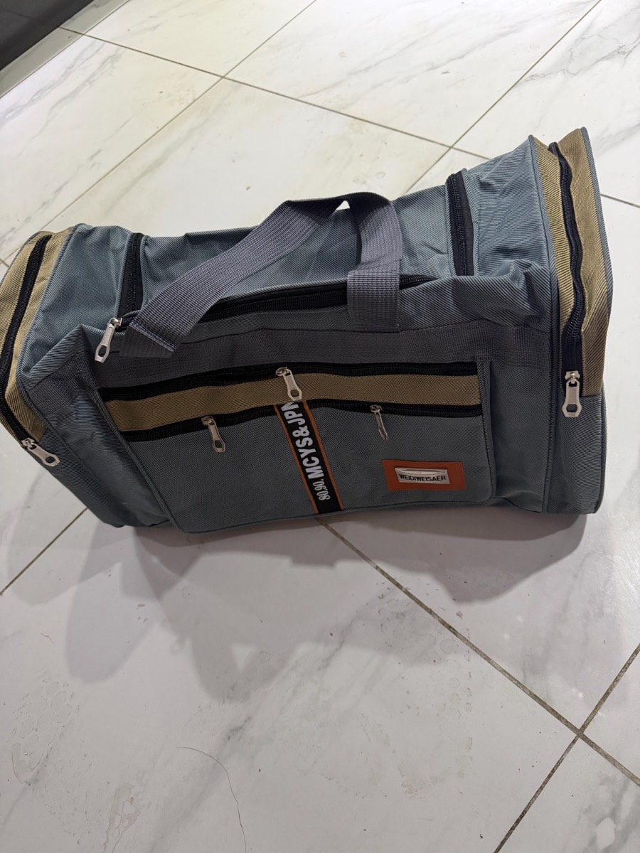 Weidiweisaer Multi-Functional Large Capacity Travel Duffle Bag