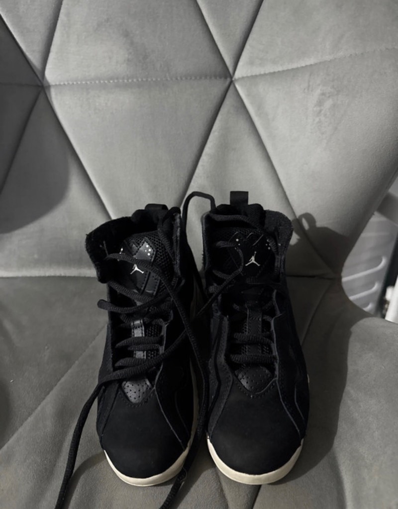 Boys Jordan trainers 11.5