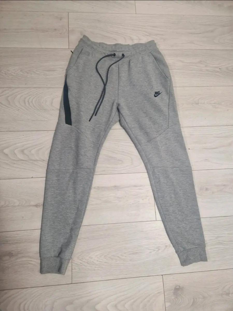 Mens nike tech fleece grey joggers size small
