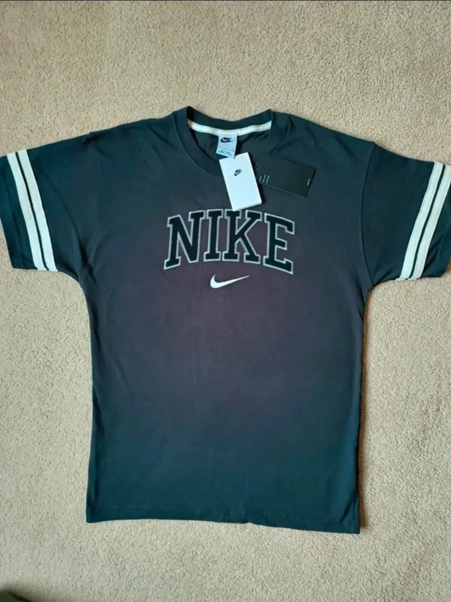 Mens Nike Retro Spellout Collegiate T shirt size small