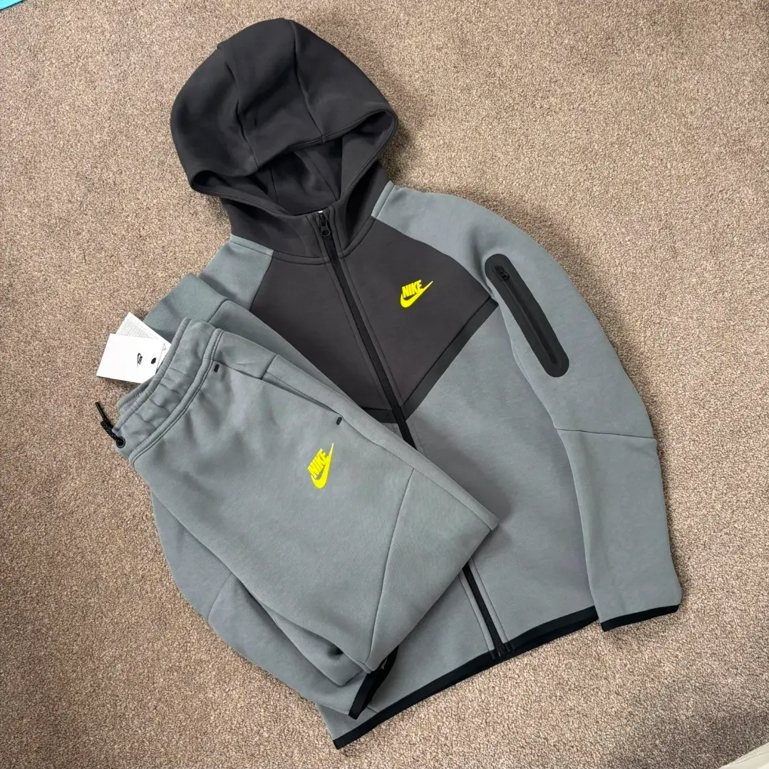 Nike Tech Fleecw grey junior full tracksuit size large