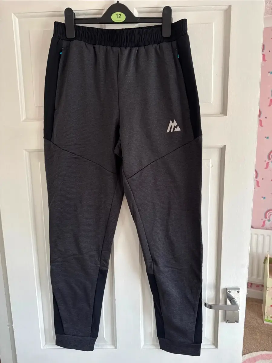 Mens montirex joggers size small