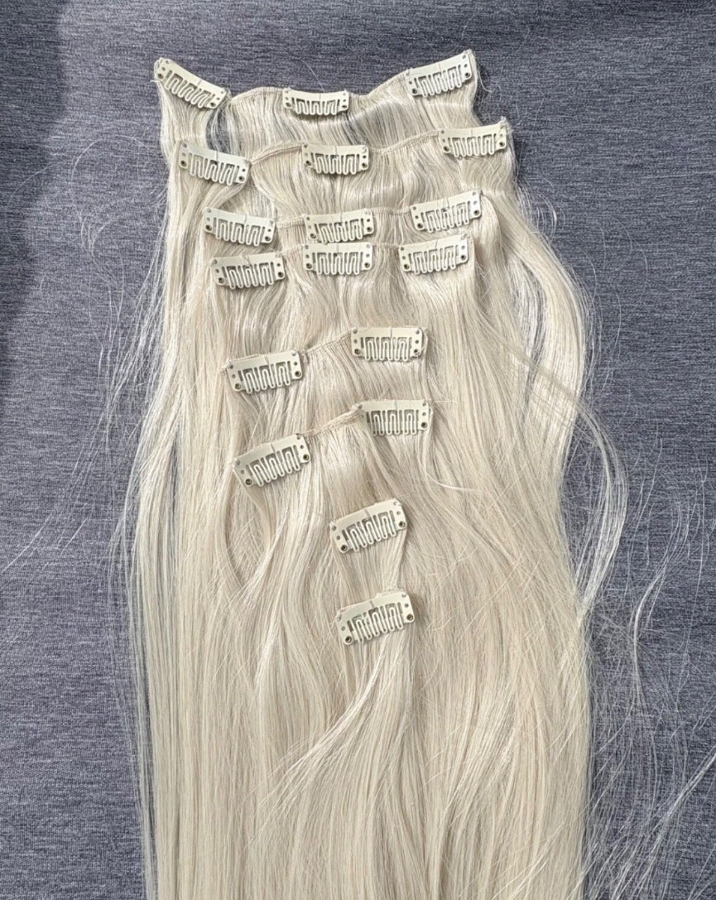 Hair extension 22 inch eight piece light blonde