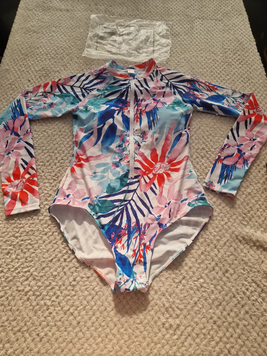 muliti colour swim suit