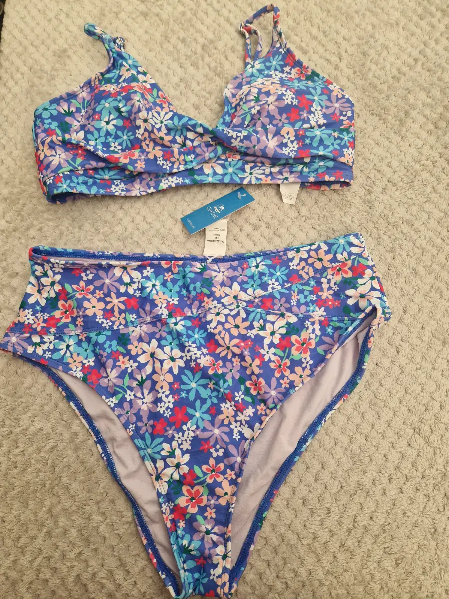 Cupshe multicoloured bikini