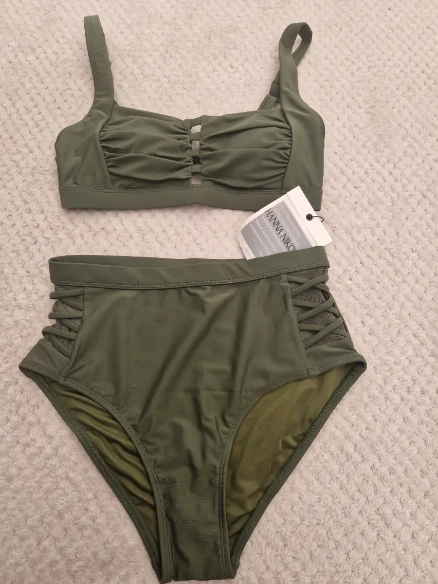 green hanna nikole bikini