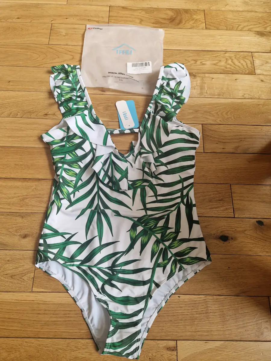 swim wear