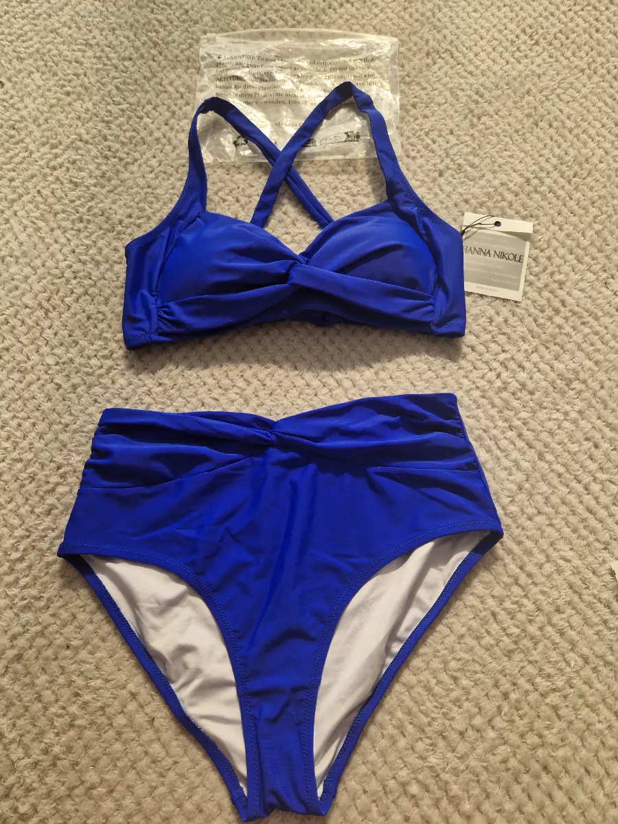 bikini size L hanna nikole