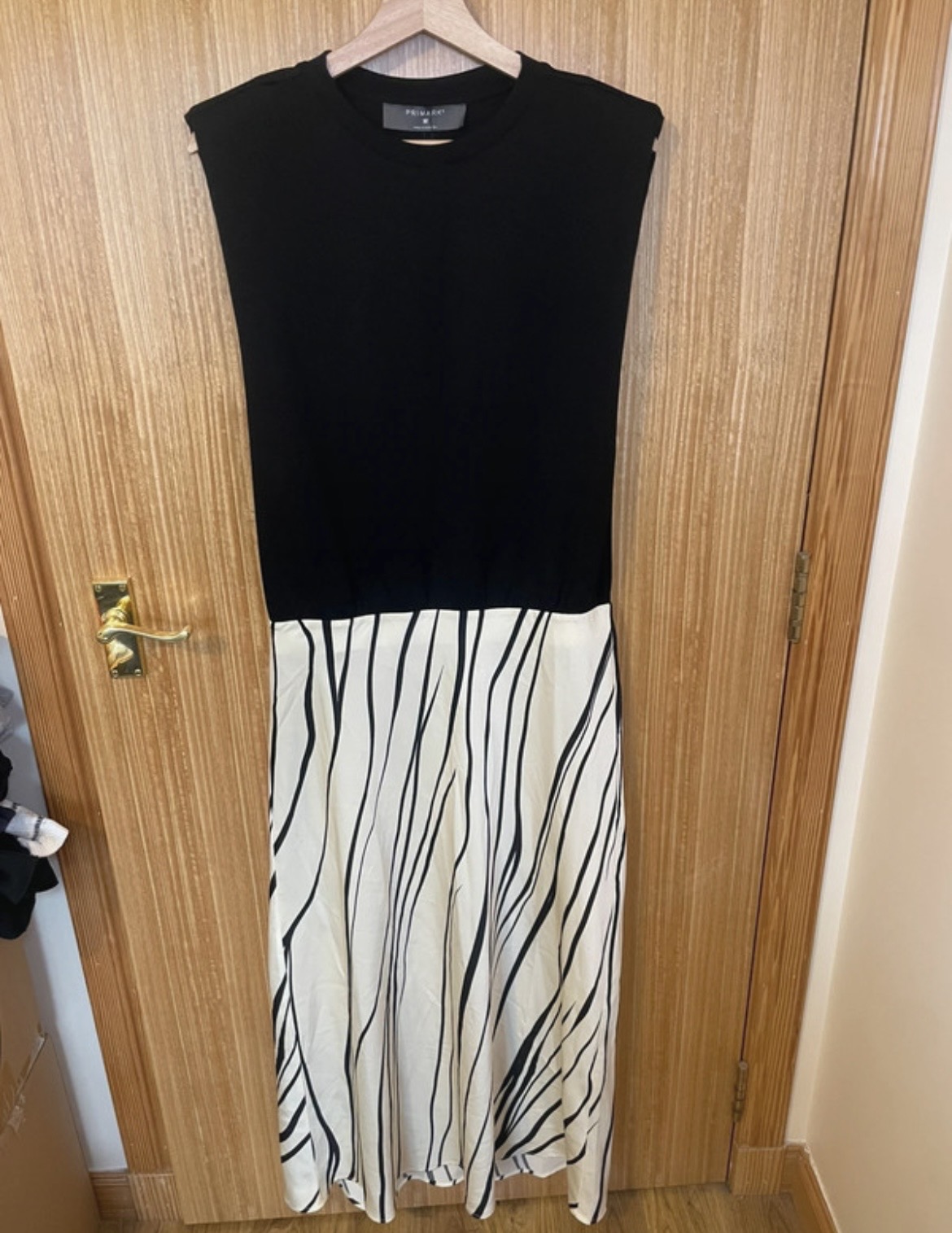 Primark Black & Cream Abstract Print Dress – Size M