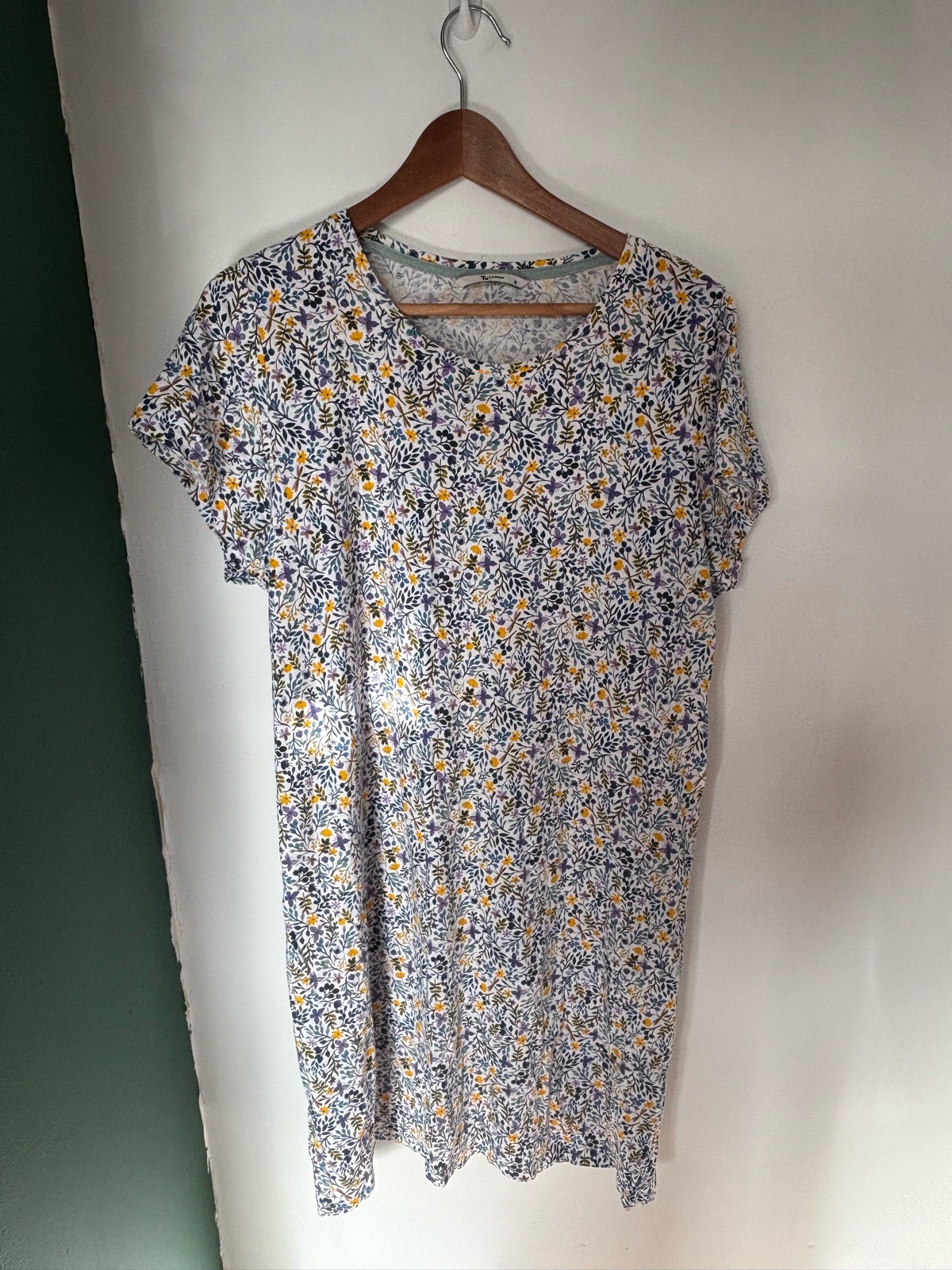 TU size 16 white ditsy floral dragonfly short sleeve mini dress