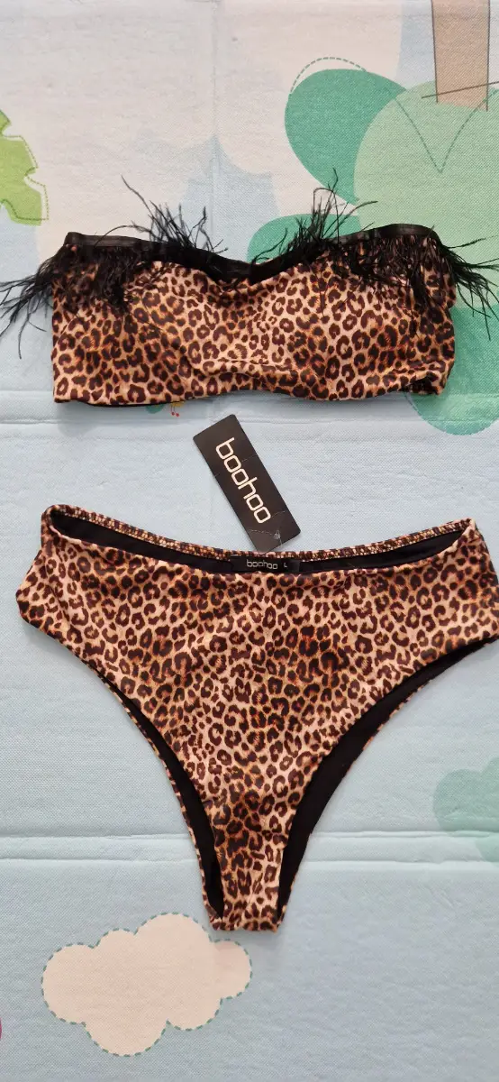 Boohoo leopard print feather trim bikini set size L