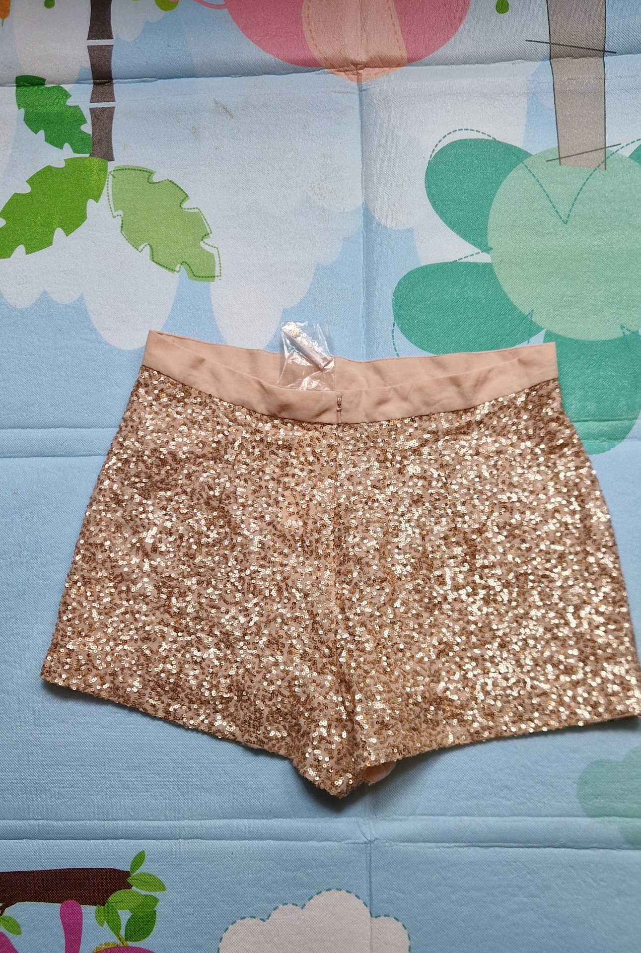 French Connection Gold Sequin Shorts Size 12 new