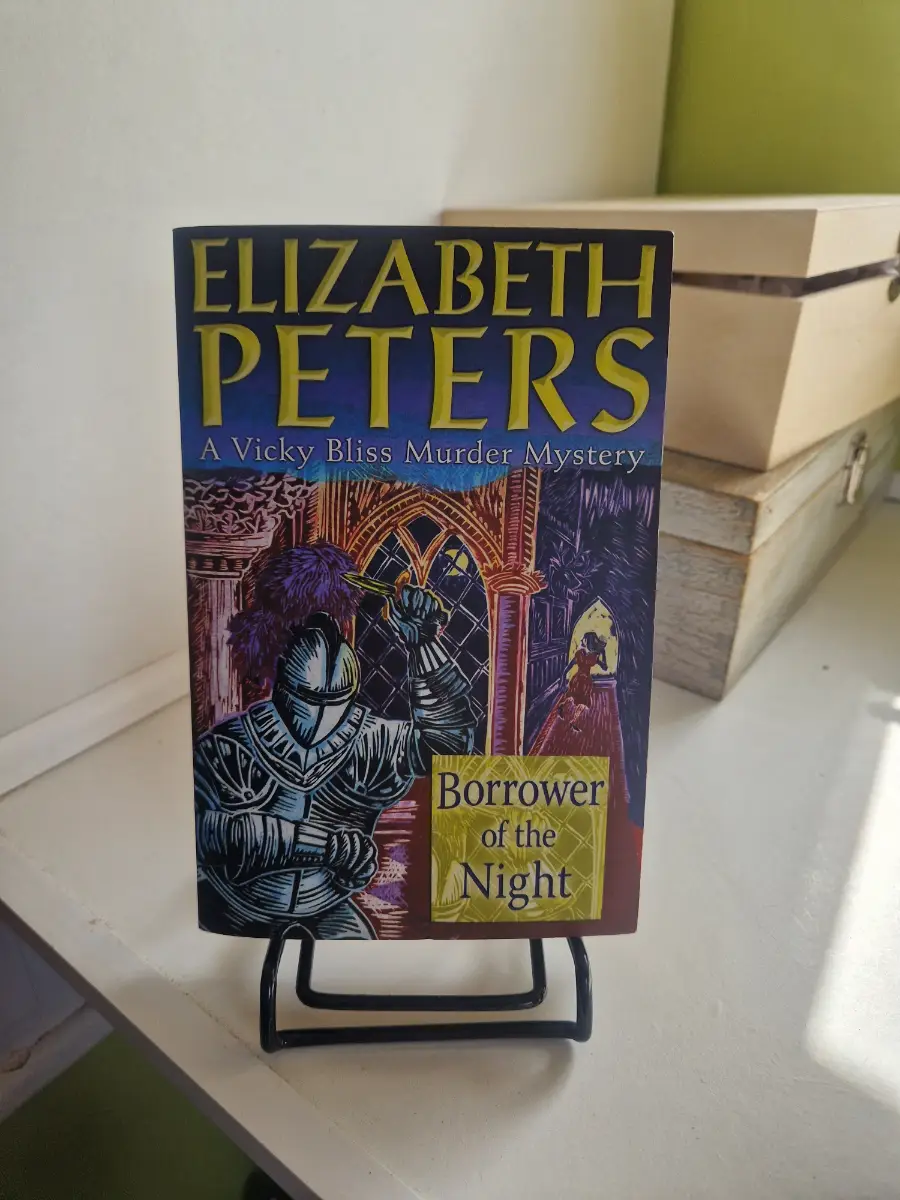 Borrower of the Night Elizabeth Peters  Vicky Bliss Murder Mystery 9781845295745