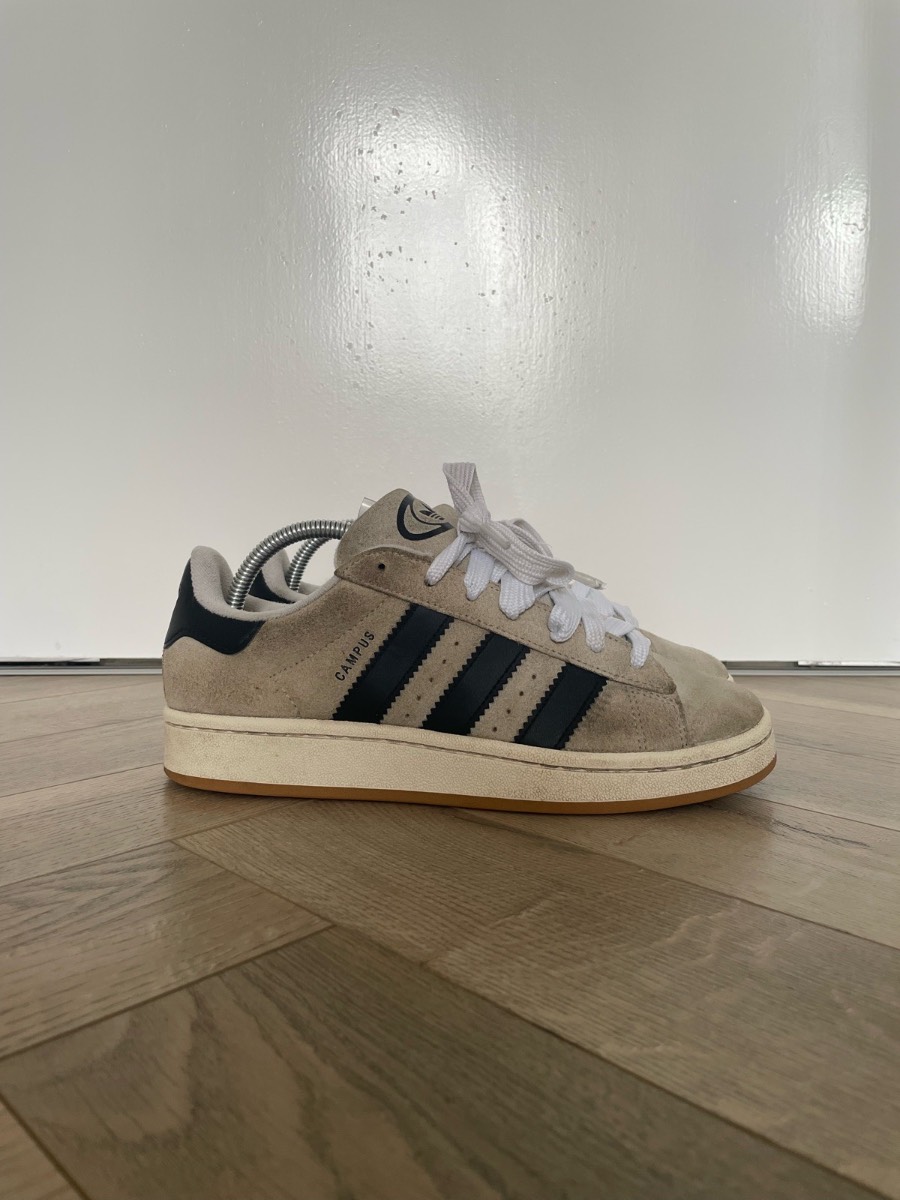 Unisex Beige & Black Adidas Campus- Size UK 6.5- Good Condition