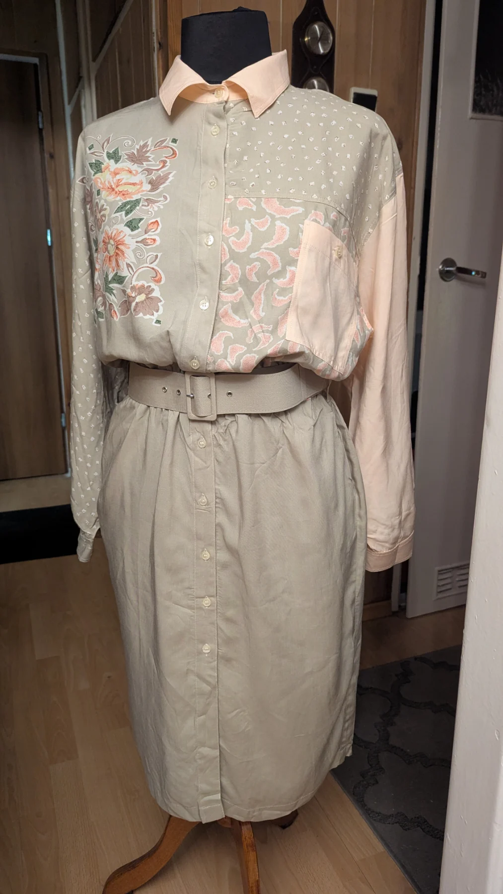 Beautiful vintage dress