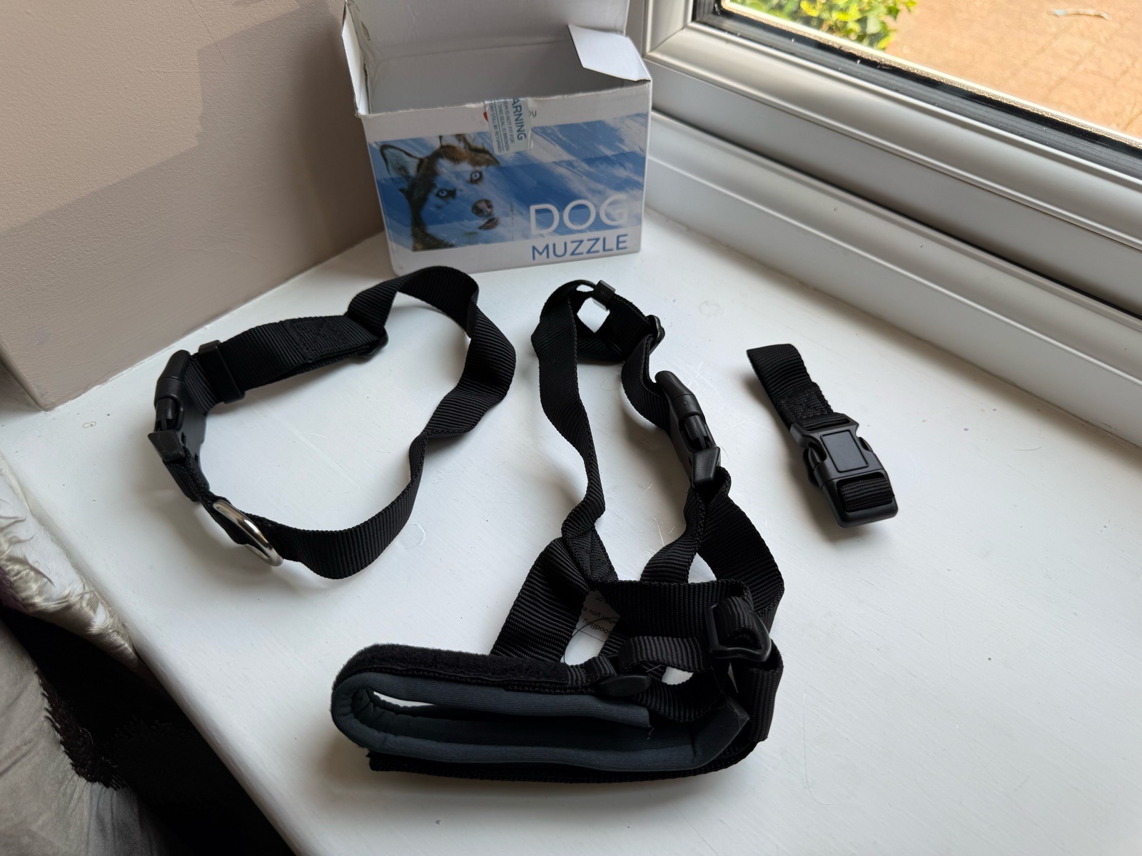 🚨 BNWT Dog Muzzle in Large Soft Nylon & Neoprene-Padded Snout Loop & Head Strap RRP £34