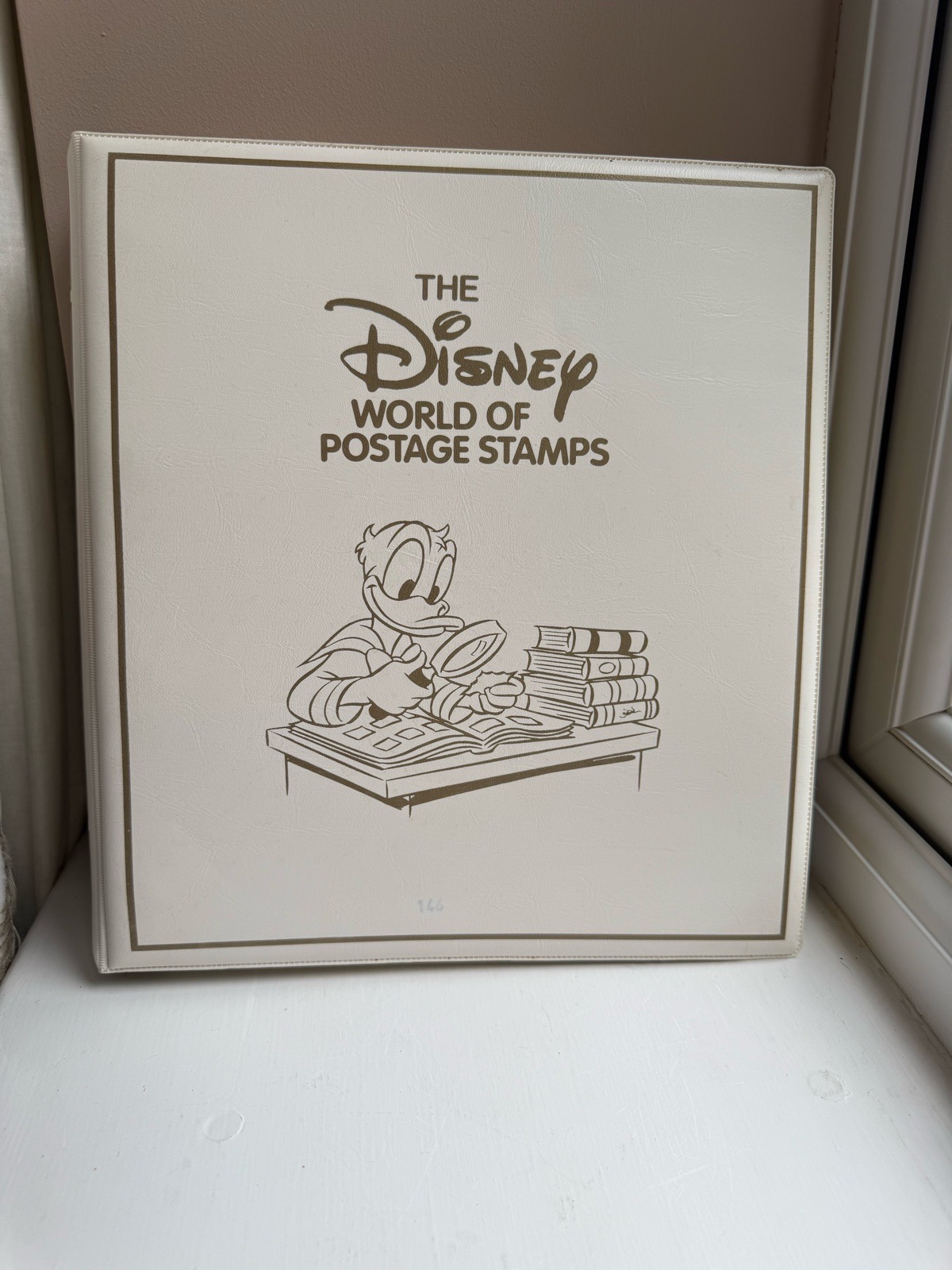 🚨 The Disney World Book of Stamps Ringed Binder Genuine & Full Collection