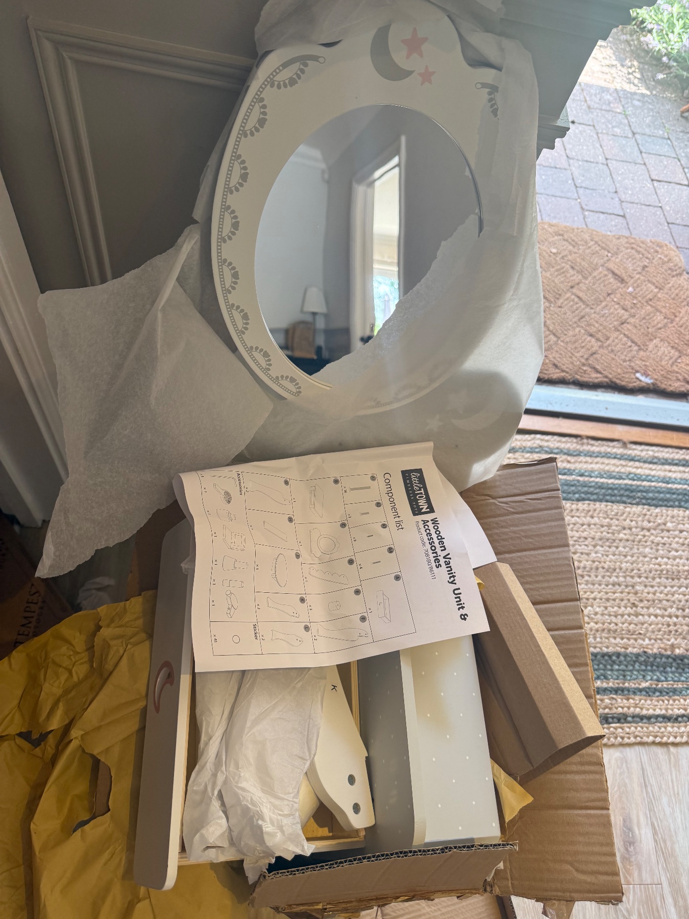 🚨 BNWT Aldi Little Town Wooden Pink & Grey Vanity Unit with Accessories RRP £46