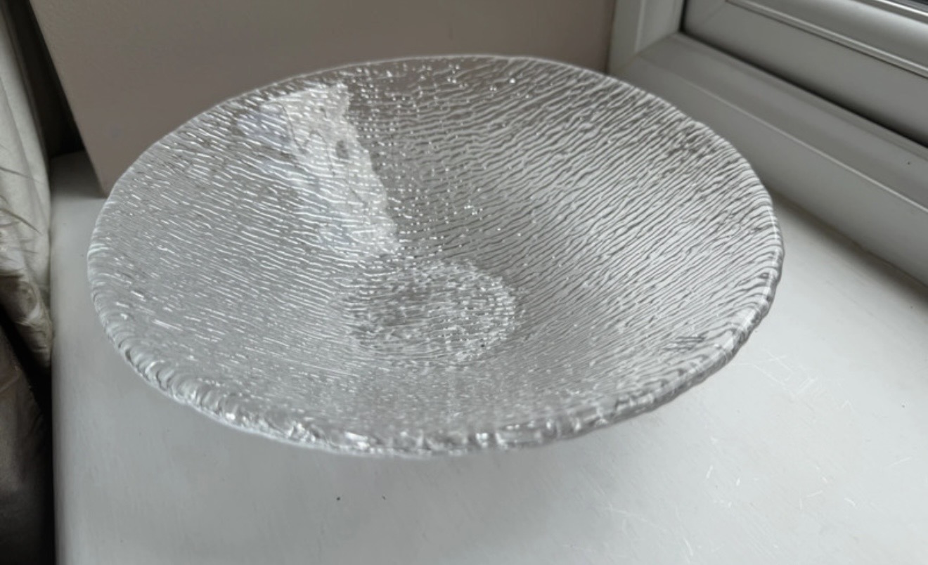 🚨 BNWoT IVV Clear Diamanté Collection Handmade Glass Bowl Serving RRP £55 Height 8cm, Diameter 25cm
