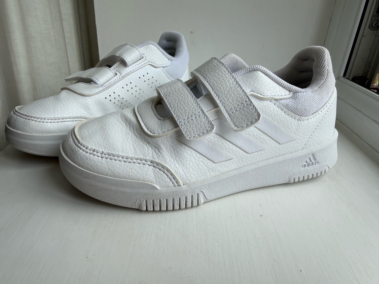 🚨 Worn Twice Adidas White Trainers Unisex Youth UK Size 1 RRP £35