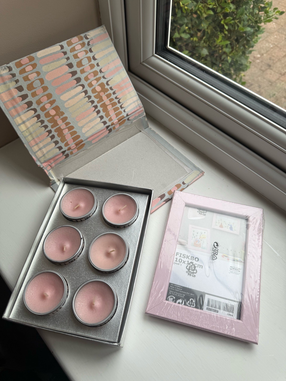 🚨 BNWT Sia Home Boxed x6 Sweet Pea Scented Tealights & IKEA Fiskbo Frame 10x15cm RRP £34.00