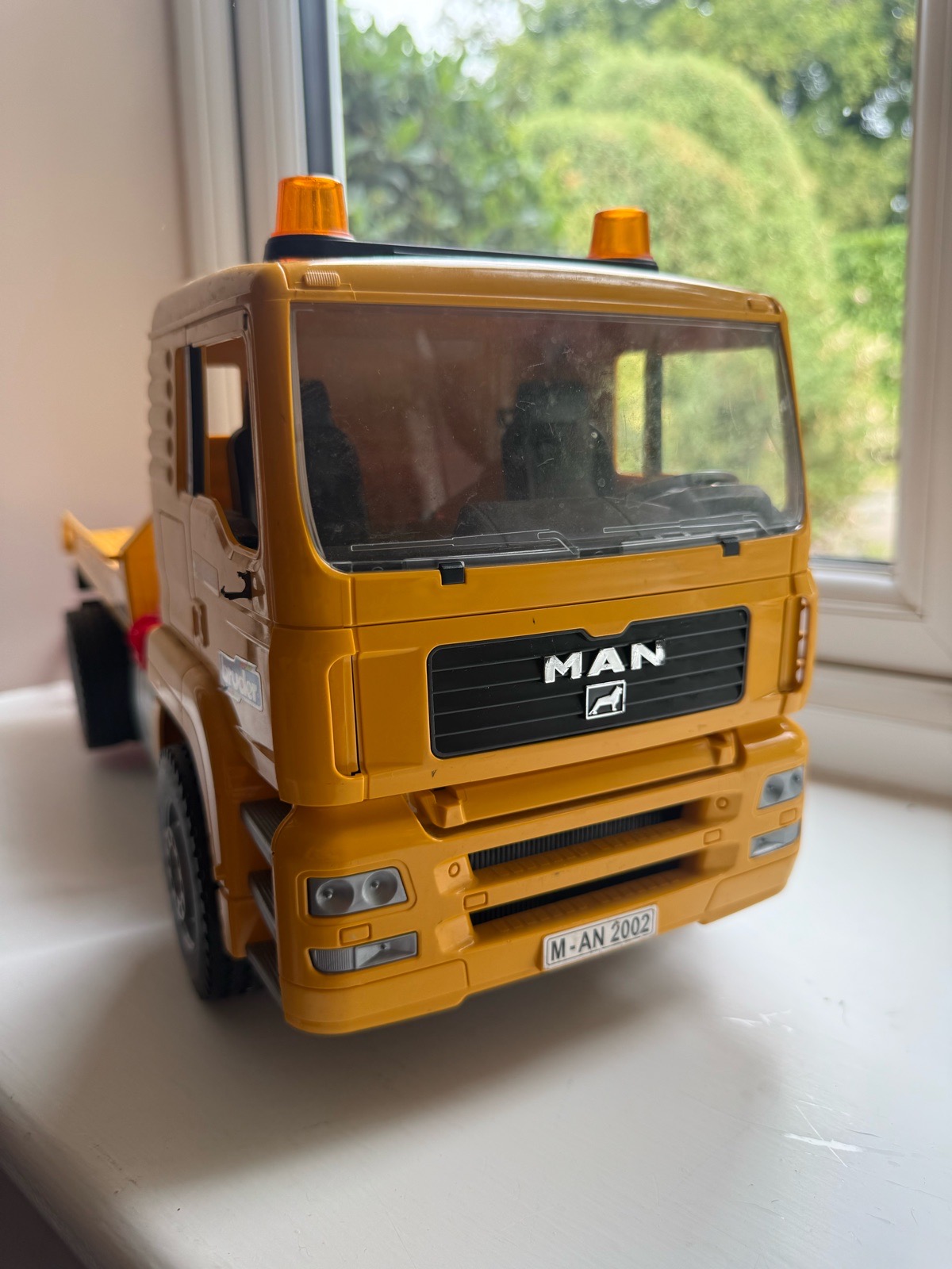🚨 Used Bruder Large MAN TGA 41.440 Day & Night Service Tow Truck Yellow RRP £95.00 1.16 Scale
