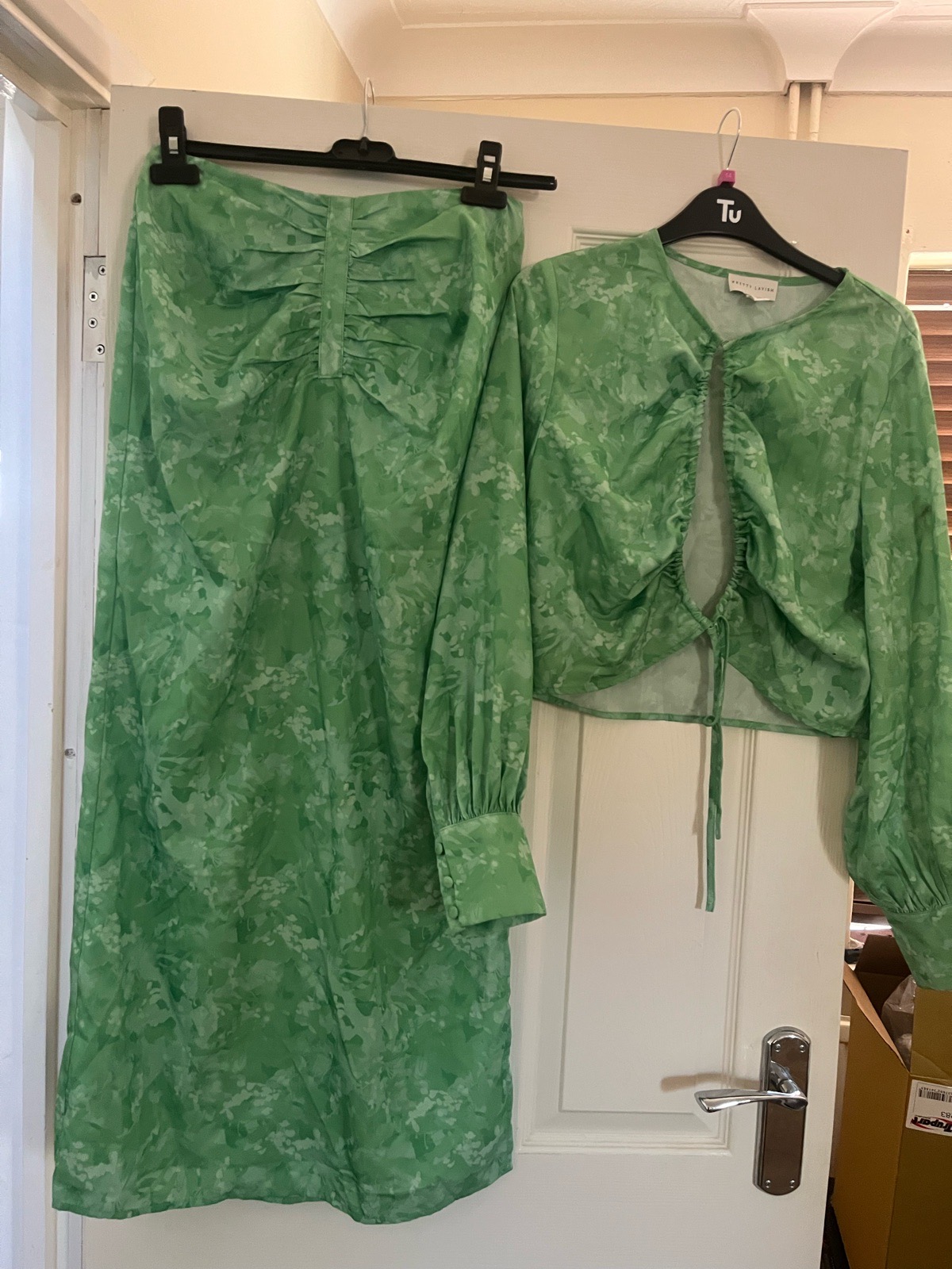 Pretty lavish top and skirt size 10