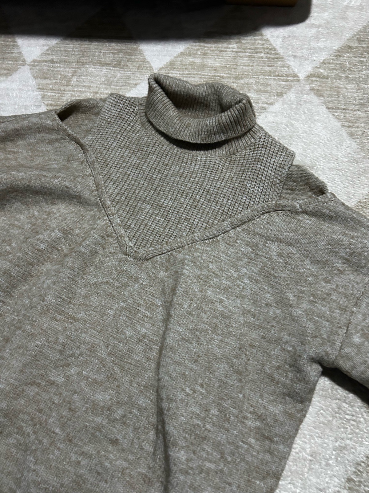 Lady’s size small turtleneck jumper