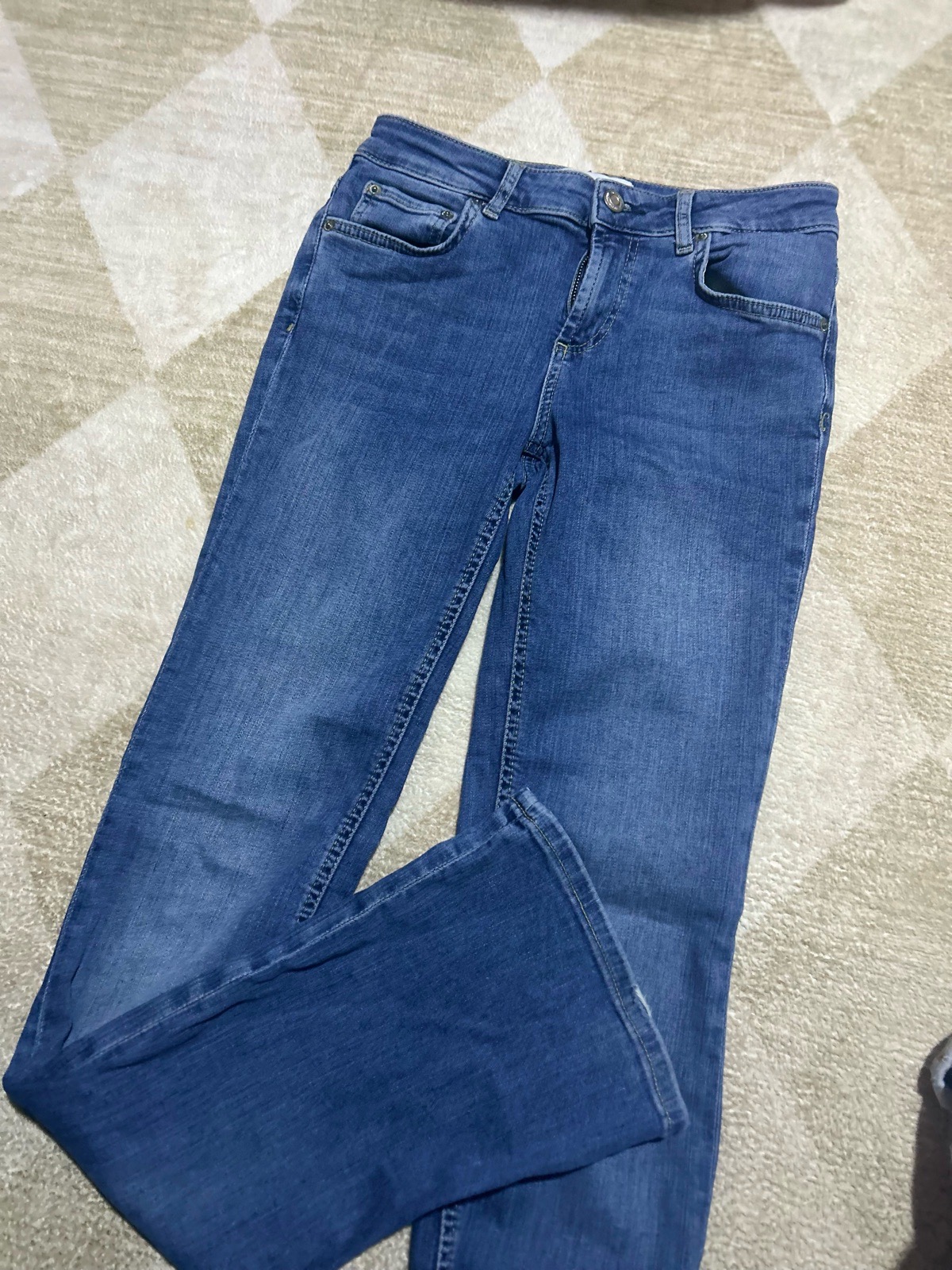 Lady’s size uk 8 Zara blue jeans high waited