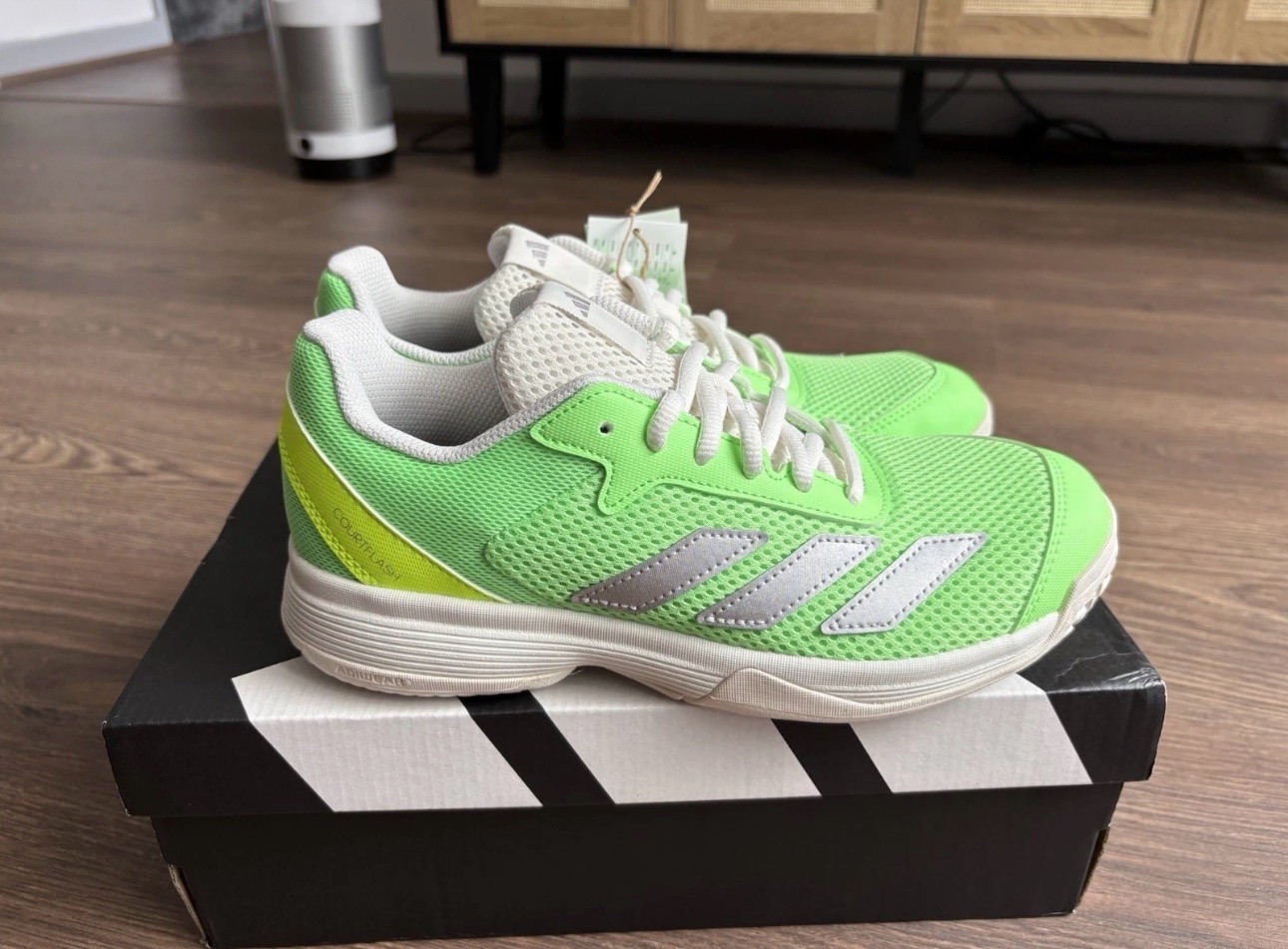 Adidas Courtflash K uk size 5.5