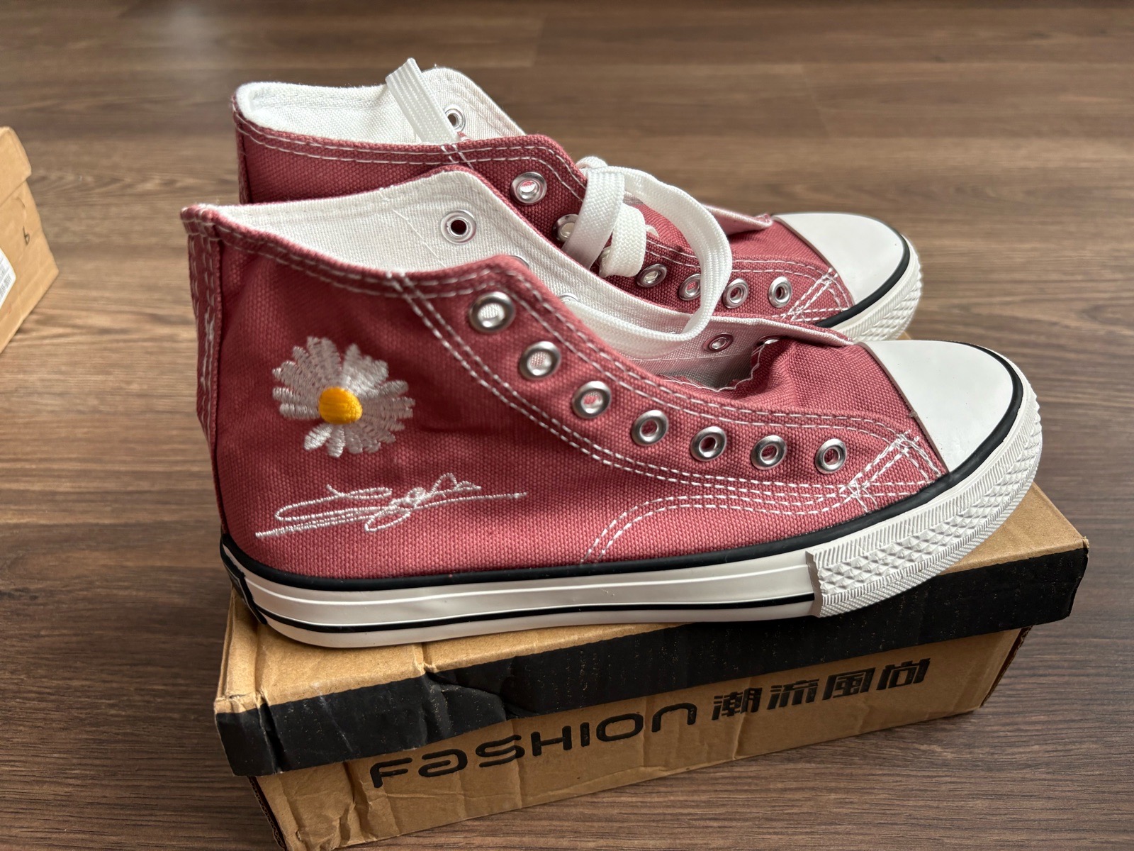 Burgundy Canvas Hitop trainers uk size 4.5