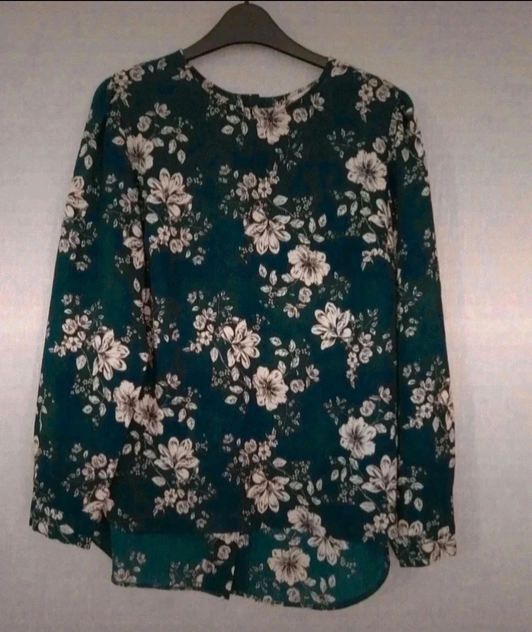 Ladies Green Floral Blouse