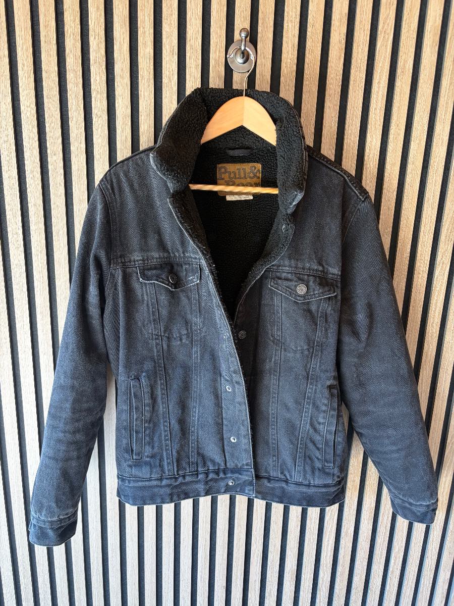 Women’s pull n bear jacket