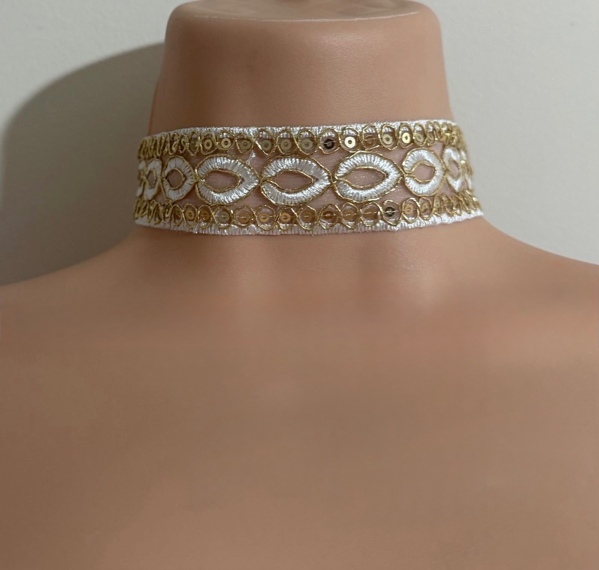 Ladies Girls embroidered lace sequins ribbon lace choker necklace brand new