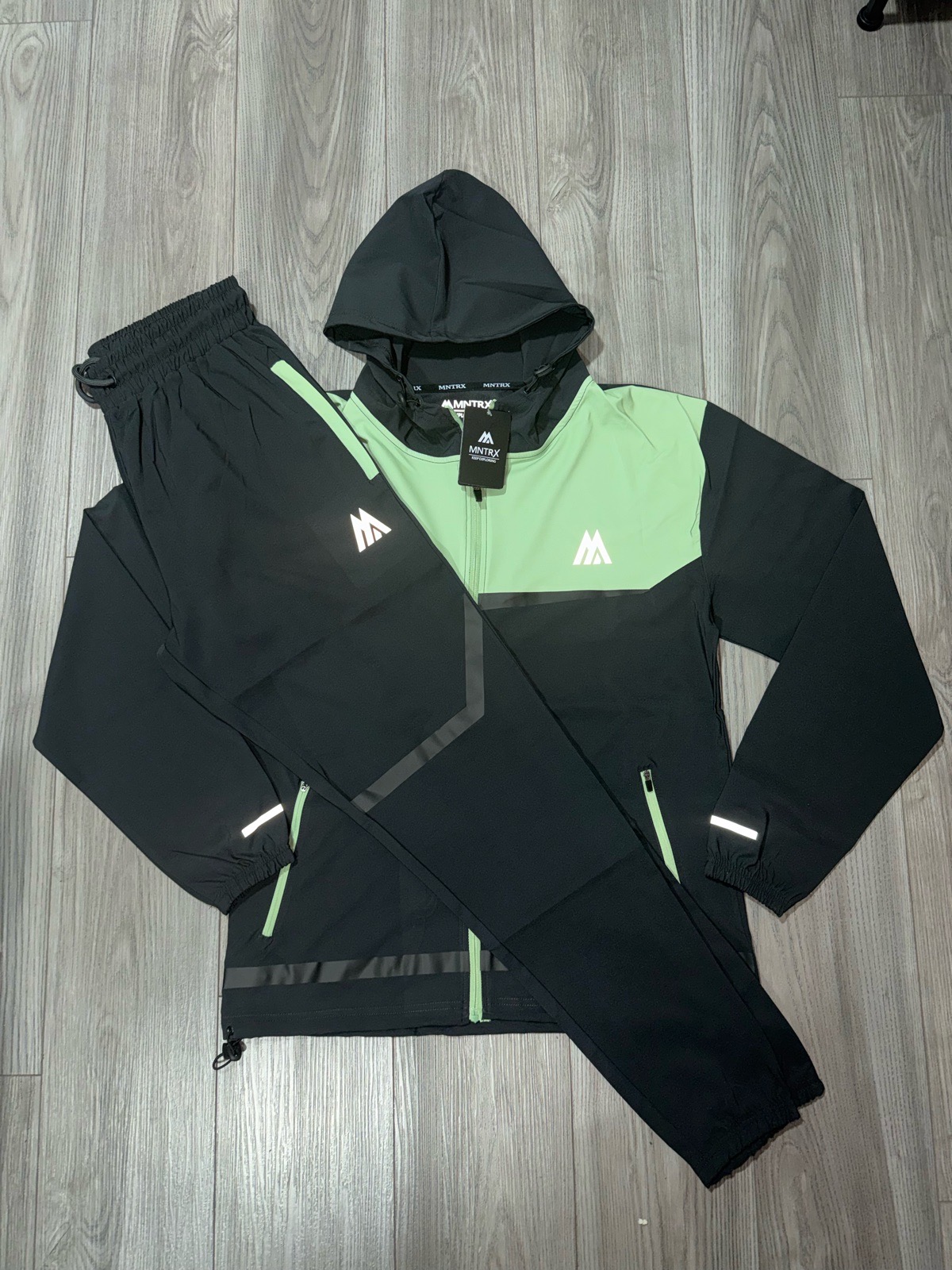 Mntrx men’s zip tracksuit size M reflective logo