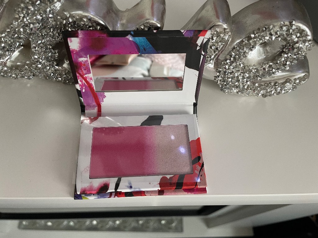 Avon oh so tokyo blush - blossom breeze