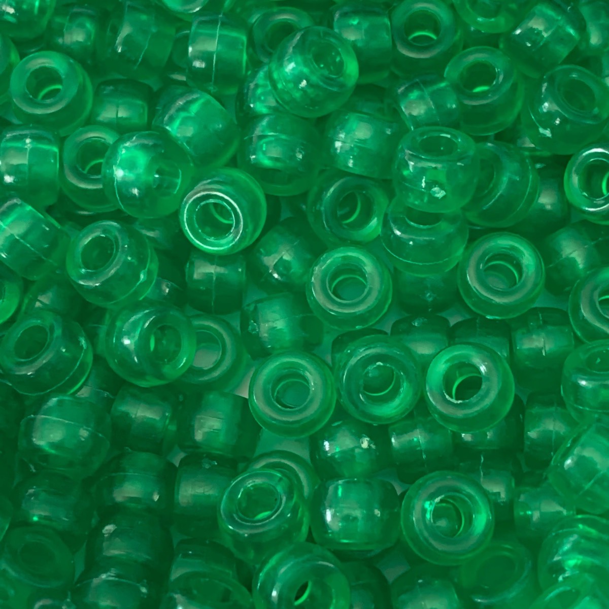 200 green pony beads 8.9 x 6.2mm